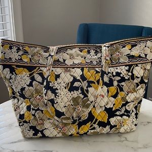 Large Vera Bradley tote